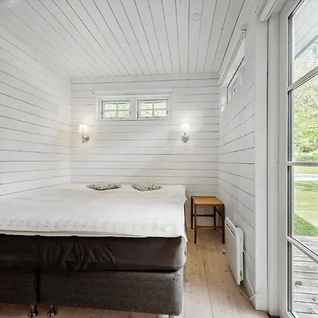 8242-knebel-uraniavej-5 *